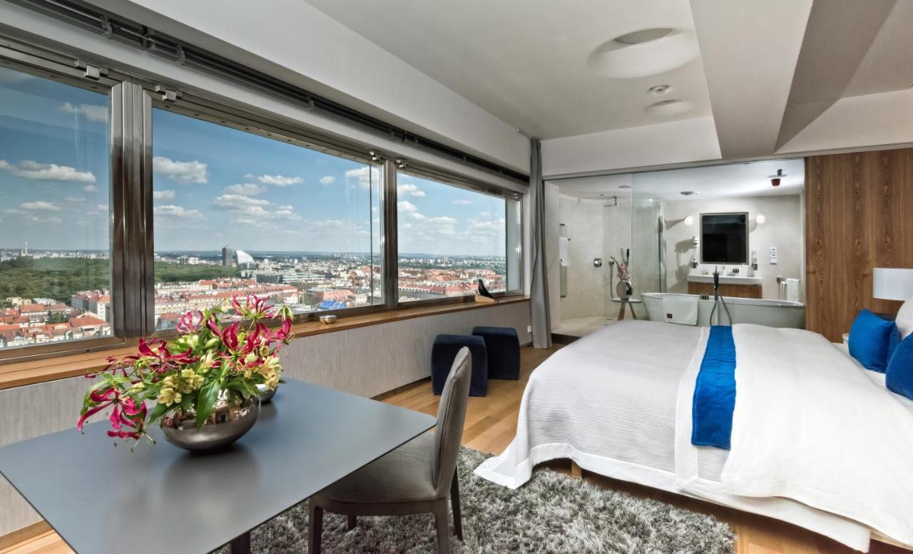 One Room Hotel Praag Buitenkant foto