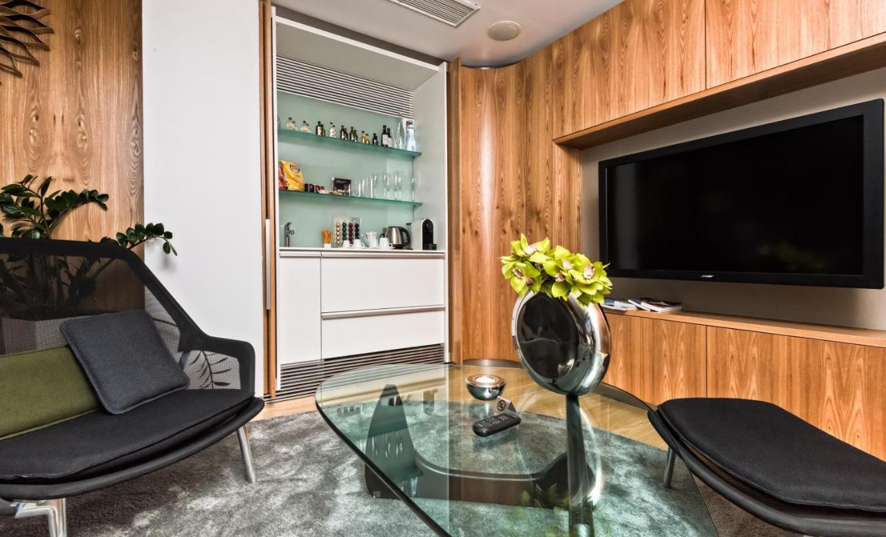 One Room Hotel Praag Buitenkant foto